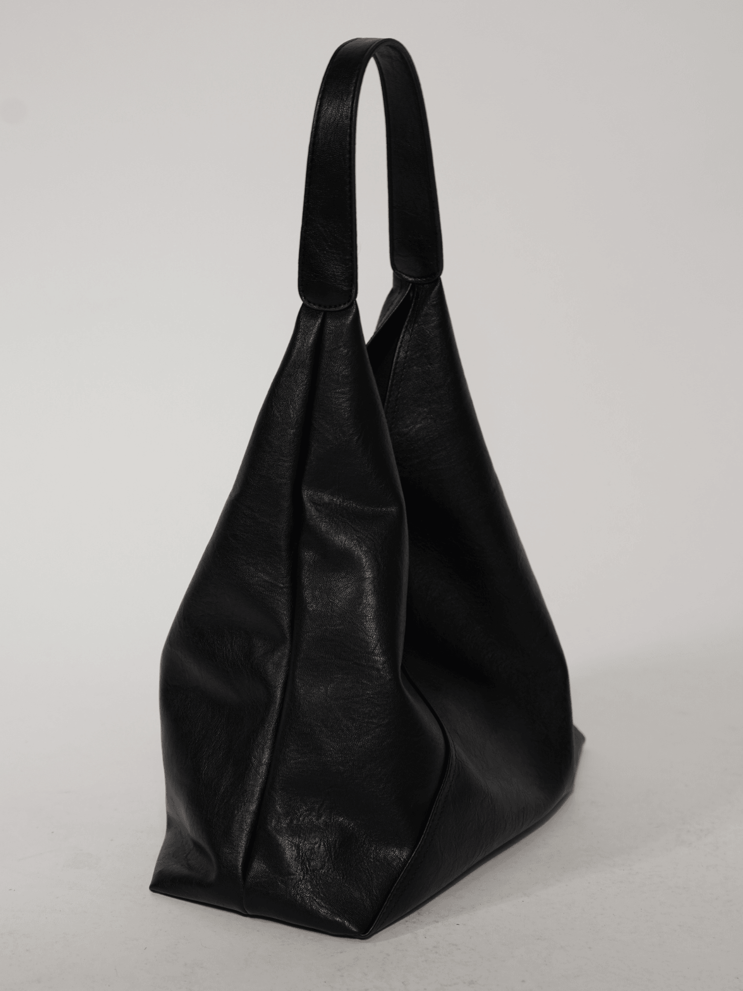 Zephyra Daily Shoulder Bag